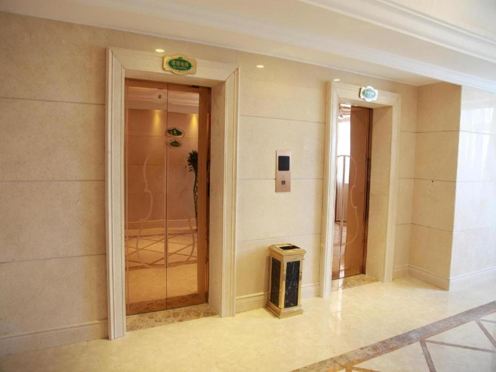 Vienna Hotel Shanghai Pudong Airport Экстерьер фото