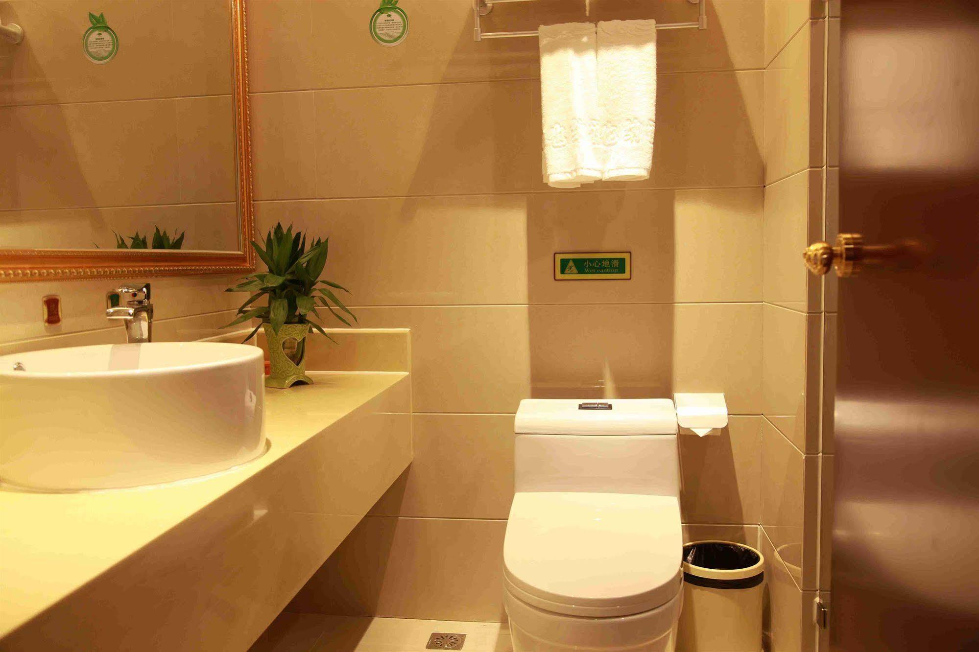 Vienna Hotel Shanghai Pudong Airport Экстерьер фото