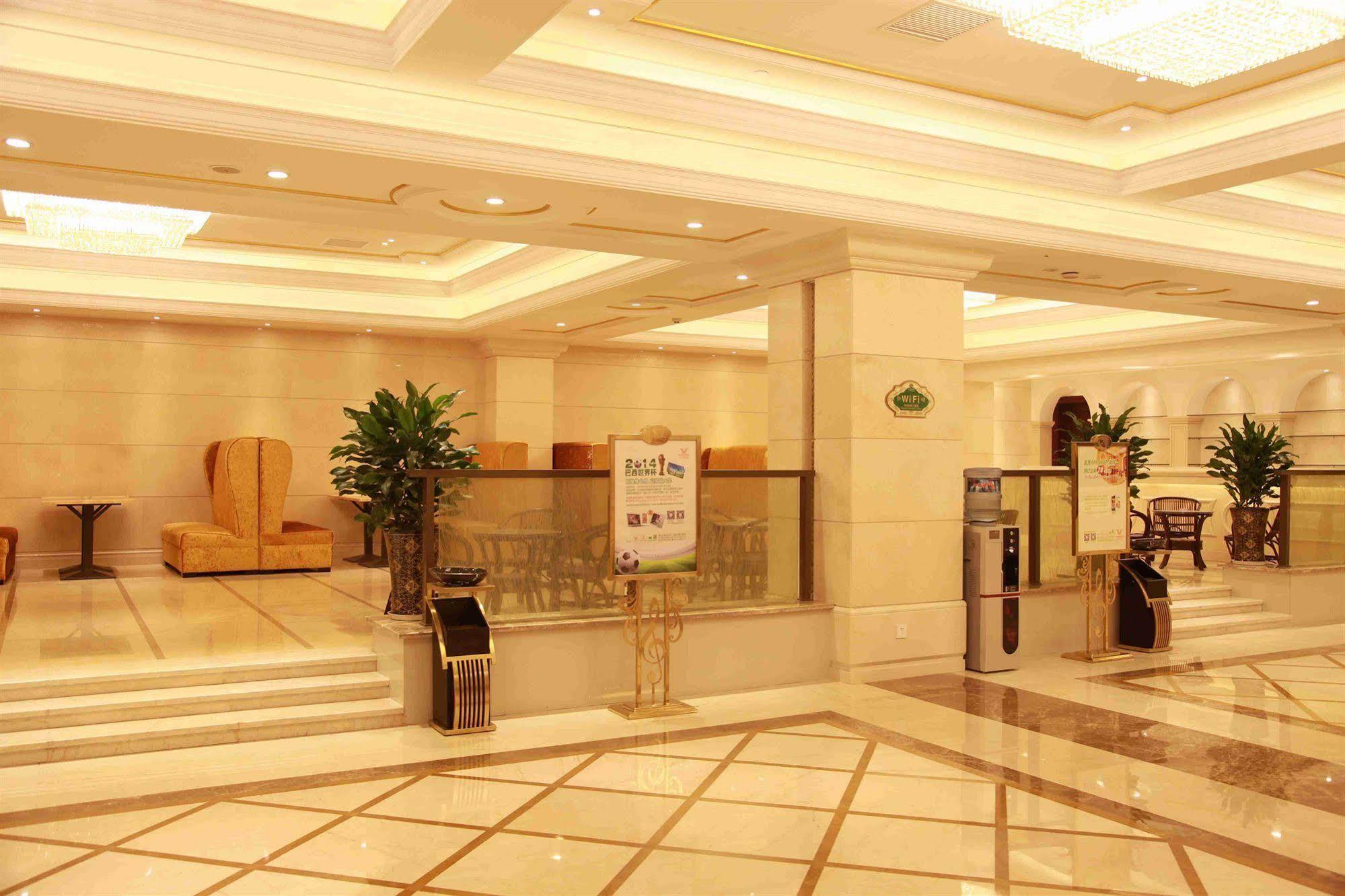 Vienna Hotel Shanghai Pudong Airport Экстерьер фото